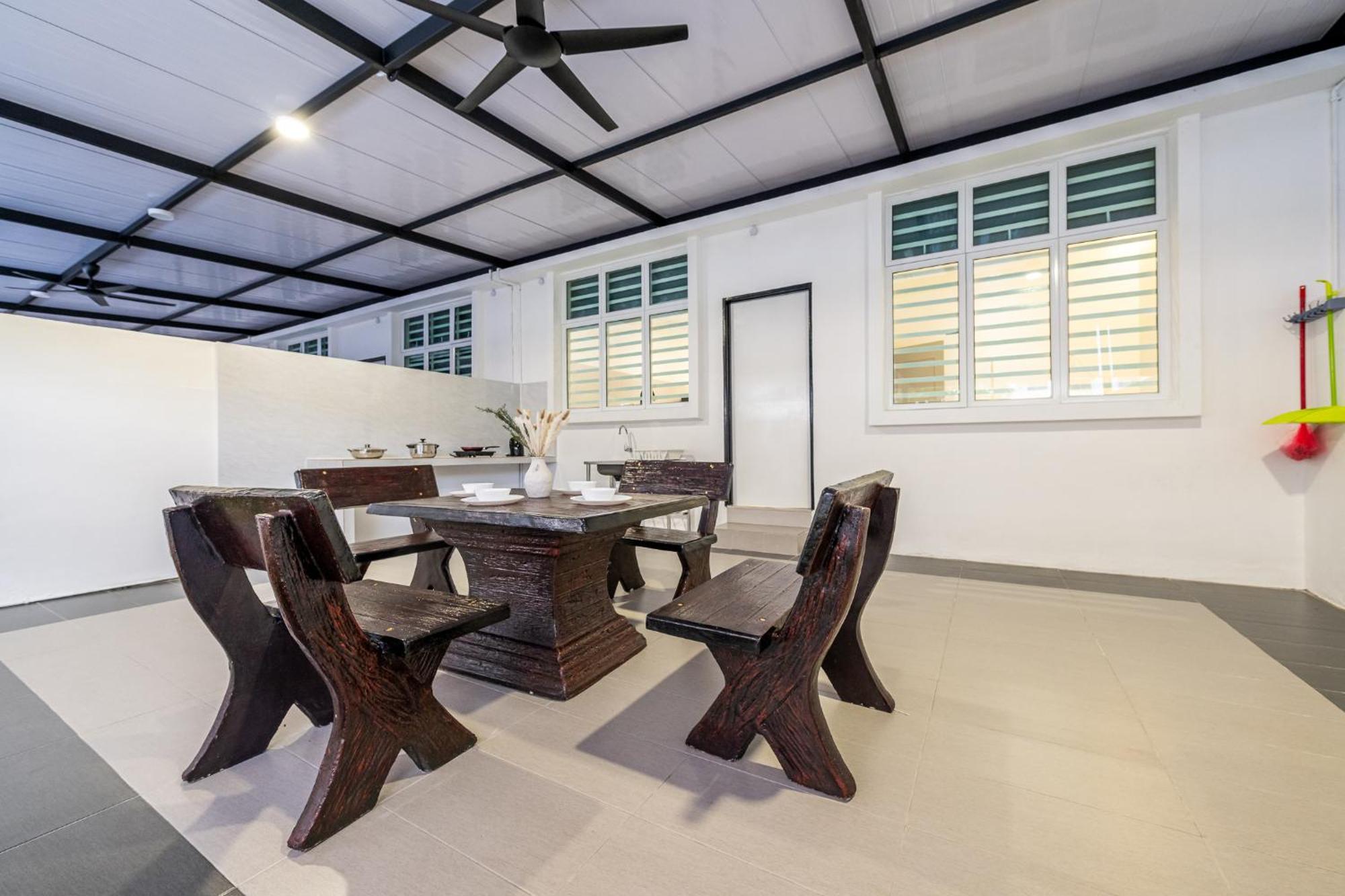 La Ferringhi - Balinese Collection, By Alv Homestay *