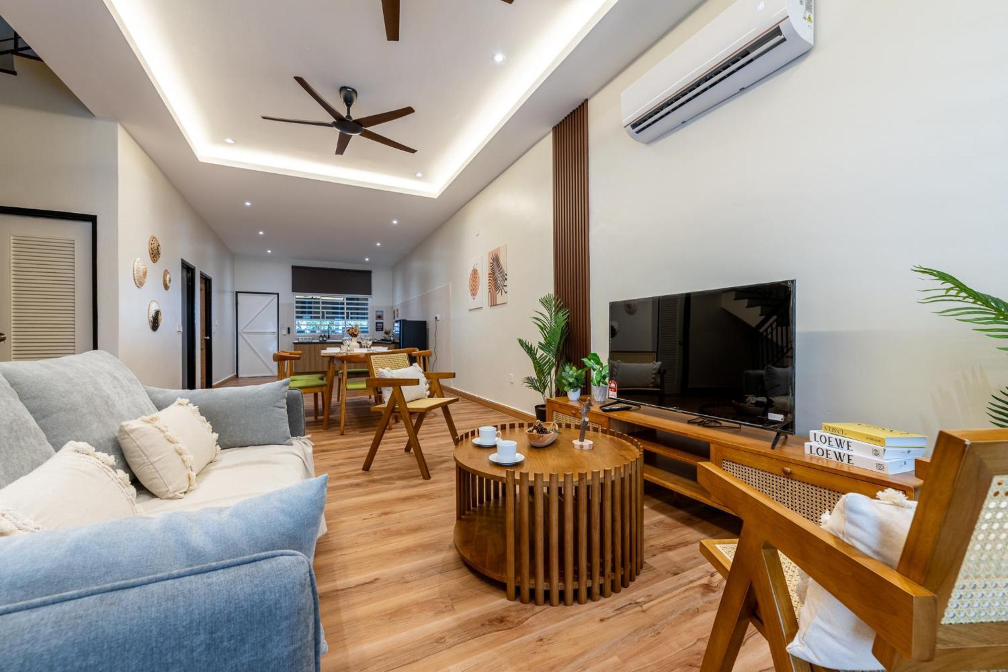 La Ferringhi - Balinese Collection, By Alv Homestay *